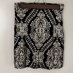 LE CHATEAU black and gold sequin mini skirt